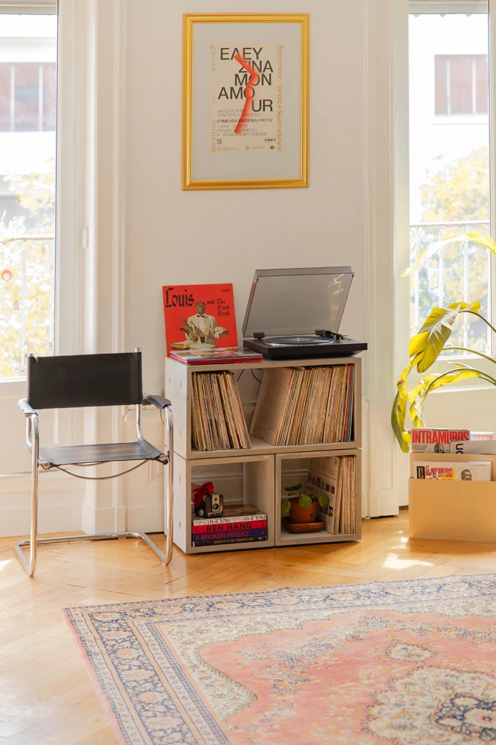 concrete furniture between two windows in a haussmannian apartment